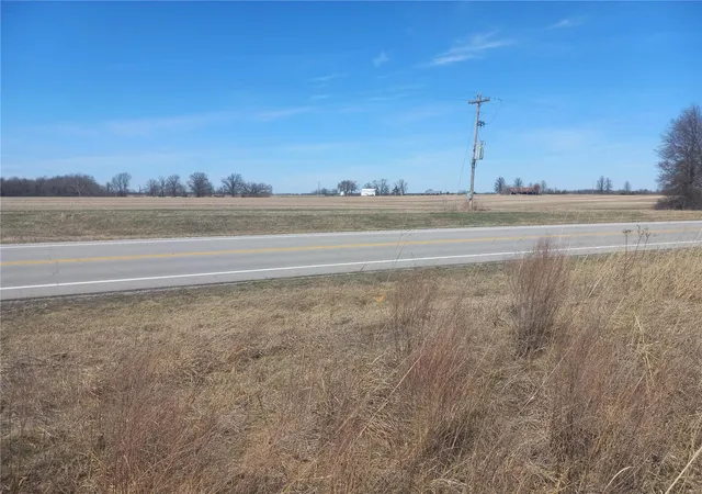 Photo 4 of Agriculture at 5 Hwy 24, Paris, MO 65275 | MLS# MIS25016045 | | Sold on 2025-06-13