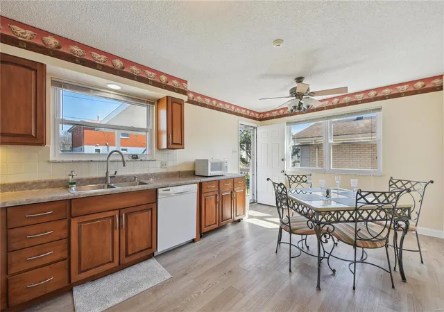 Photo 3 of Single Family Residence at 4643 Candace Dr, Saint Louis, MO 63123 | MLS# MIS25016056 | | Sold on 2025-05-14
