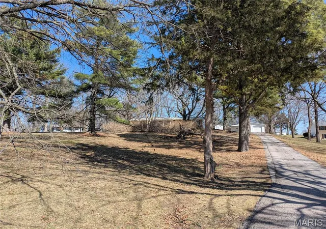 Photo 1 of Farm at 400 Horstmeier Rd, Saint Peters, MO 63376 | MLS# MIS25016453 | | Sold on 2026-02-13