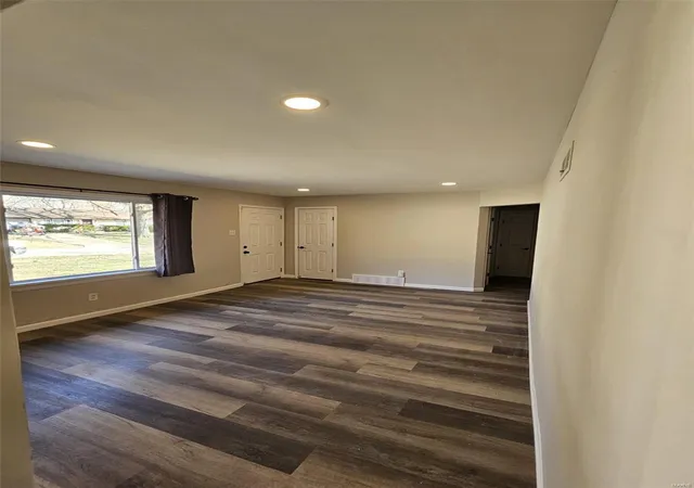 Photo 4 of Single Family Residence at 9773 Vickie Pl, Saint Louis, MO 63136 | MLS# MIS25016479 |  | Sold on 2025-06-20