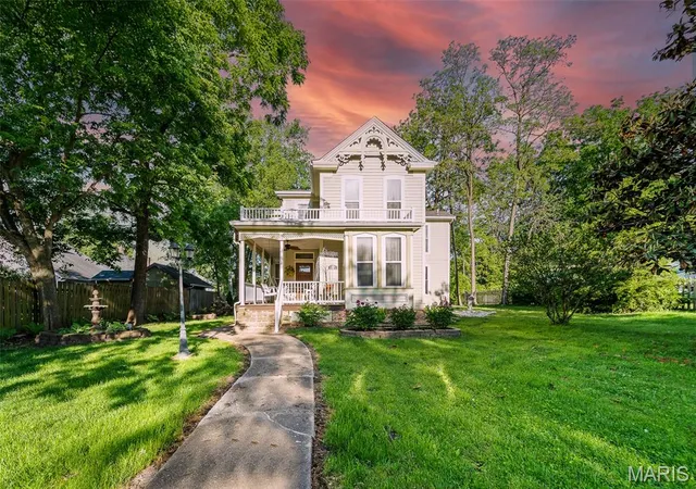 Photo 1 of Single Family Residence at 705 Jefferson St, Fulton, MO 65251 | MLS# MIS25016491 | | Sold on 2025-06-30