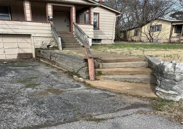 Photo 4 of Single Family Residence at 8225 Brenner Ave, Saint Louis, MO 63114 | MLS# MIS25016492 |  | Sold on 2025-03-31