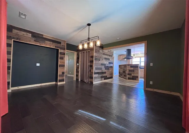 Photo 5 of Single Family Residence at 1026 Emmons St, Mexico, MO 65265 | MLS# MIS25016579 | | Sold on 2025-07-07