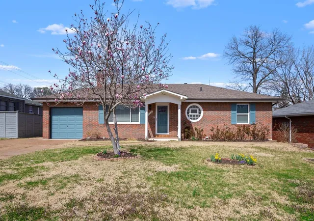 Single Family Residence at 1267 Darding Dr, Saint Louis, MO 63125 | MLS# MIS25016597 | | Sold on 2025-06-20
