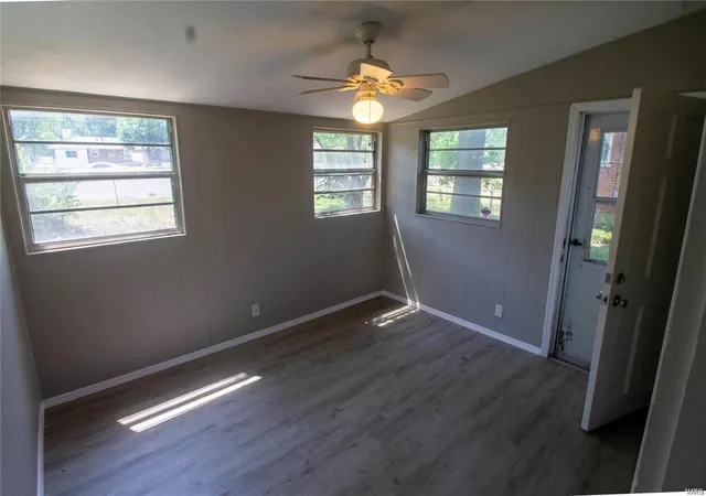 Photo 4 of Single Family Residence at 9747 Venice Dr, Saint Louis, MO 63136 | MLS# MIS25016612 | | Sold on 2025-05-07