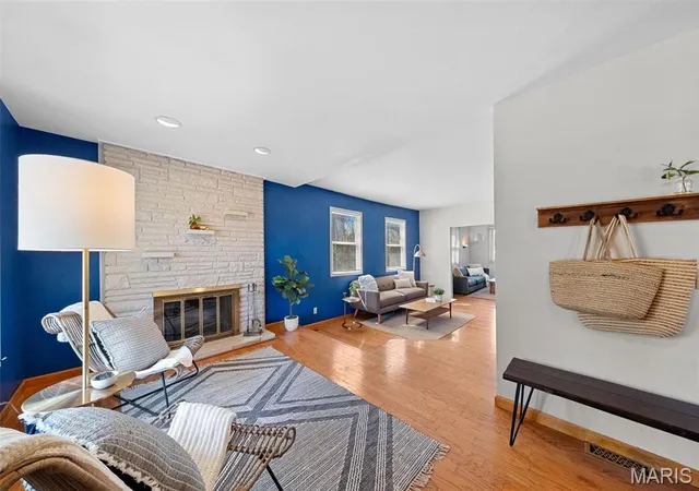 Photo 2 of Single Family Residence at 1111 Basswood Ln, Saint Louis, MO 63132 | MLS# MIS25016727 |  | Sold on 2025-05-14