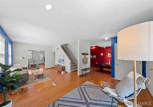 Photo 4 of Single Family Residence at 1111 Basswood Ln, Saint Louis, MO 63132 | MLS# MIS25016727 |  | Sold on 2025-05-14