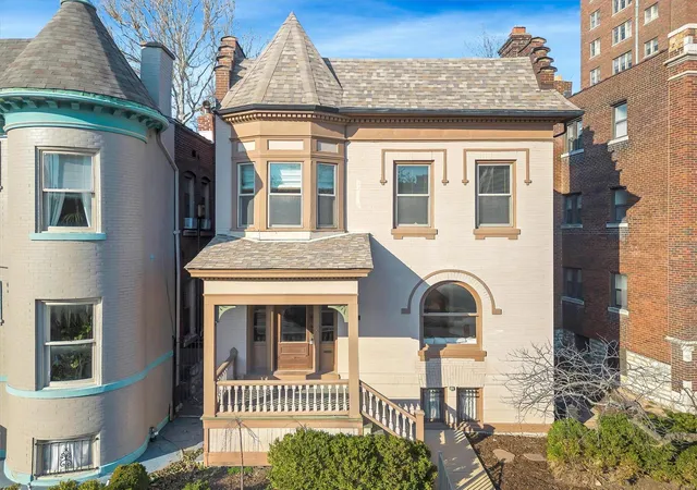 Photo 1 of Single Family Residence at 4421 Pershing Ave, Saint Louis, MO 63108 | MLS# MIS25016802 | | Sold on 2025-05-09