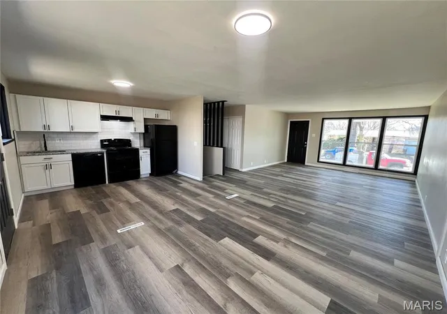 Photo 4 of Single Family Residence at 2221 Duchess Dr, Saint Louis, MO 63136 | MLS# MIS25016874 | | Sold on 2025-07-28