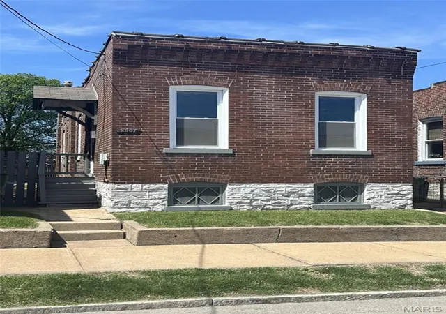 Single family home for sale at 2907 Brannon Ave, Saint Louis, MO 63139 | MLS# MIS25016896 | Listing updated on 2026-01-22