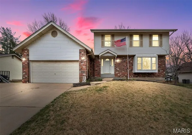 Single family home for sale at 2915 Coram Dr, Saint Louis, MO 63129 | MLS# MIS25016968 | Listing updated on 2025-07-14