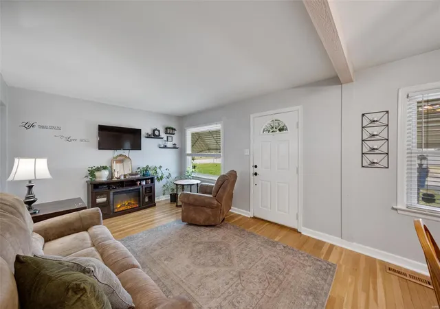 Photo 3 of Single Family Residence at 3500 Saint Sebastian Ln, Saint Ann, MO 63074 | MLS# MIS25017028 | | Sold on 2025-05-12