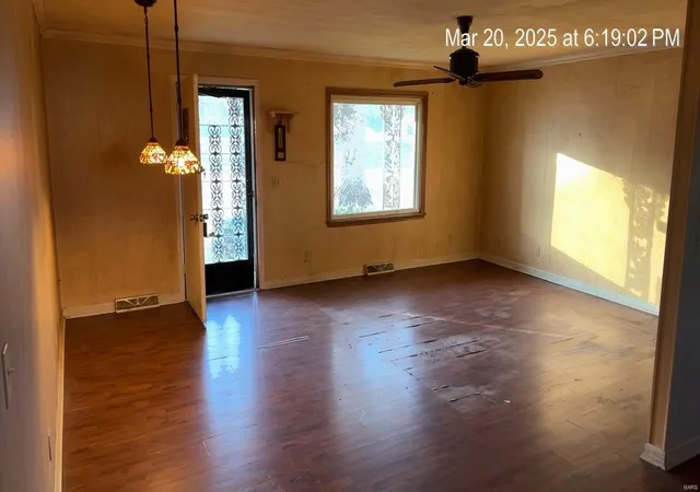 Photo 3 of Single Family Residence at 601 S Hickory, Dexter, MO 63841 | MLS# MIS25017089 | | Sold on 2025-05-13