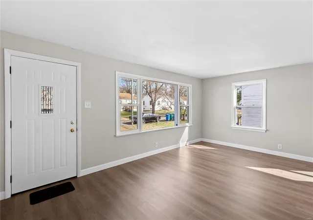 Photo 2 of Single Family Residence at 6313 Everett Dr, Saint Louis, MO 63134 | MLS# MIS25017091 | | Sold on 2025-07-18
