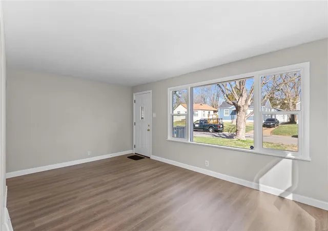 Photo 3 of Single Family Residence at 6313 Everett Dr, Saint Louis, MO 63134 | MLS# MIS25017091 | | Sold on 2025-07-18