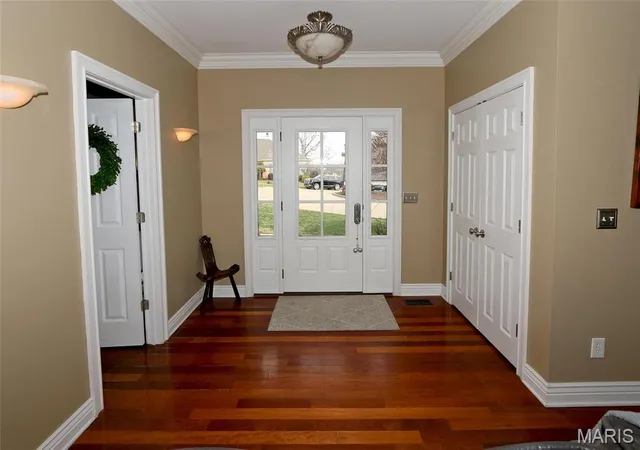 Photo 2 of Sale Pending at 589 Wetherby Terrace Dr, Ballwin, MO 63021 | MLS# MIS25017174 | Listing updated on 2025-10-02