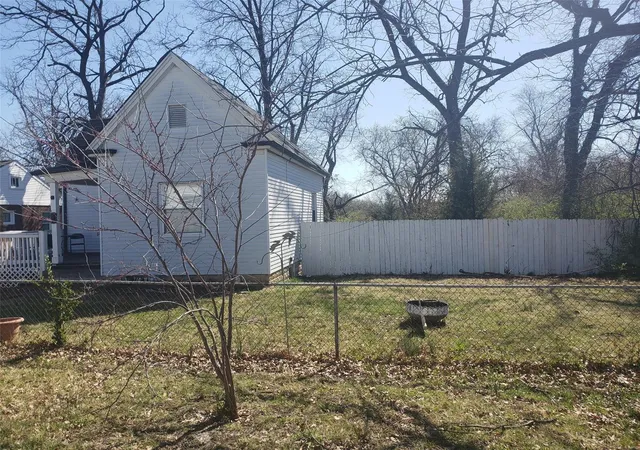 Photo 1 of Single Family Residence at 8312 Eads Ave, Saint Louis, MO 63114 | MLS# MIS25017242 | | Sold on 2025-04-08