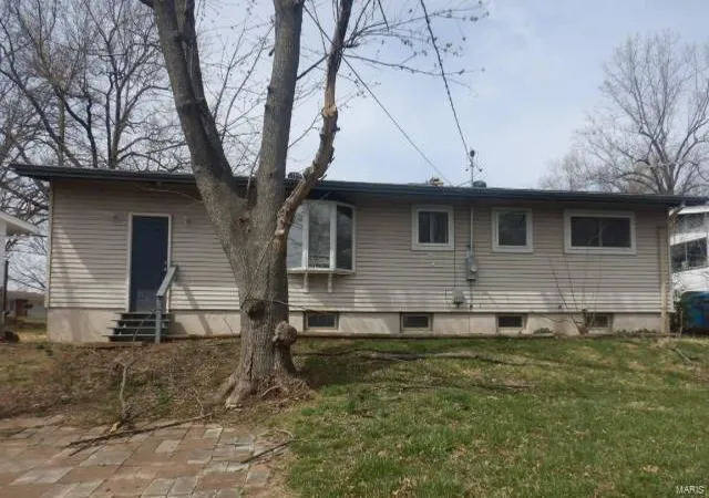 Photo 1 of Single Family Residence at 10303 Trask Dr, Saint Louis, MO 63136 | MLS# MIS25017325 |  | Sold on 2025-05-23