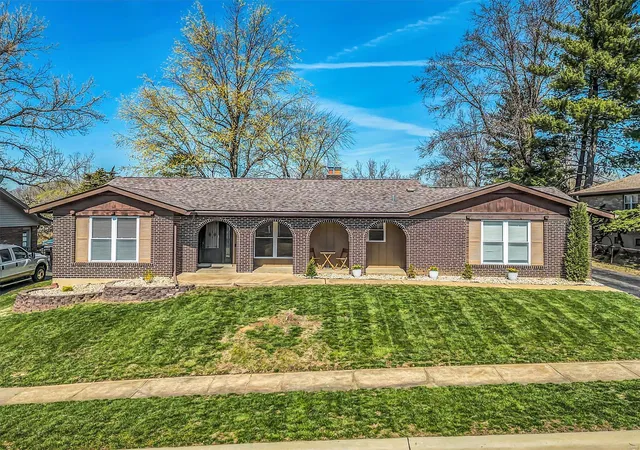 Single Family Residence at 5285 Brass Lantern Pl, Saint Louis, MO 63128 | MLS# MIS25017436 | | Sold on 2025-04-25