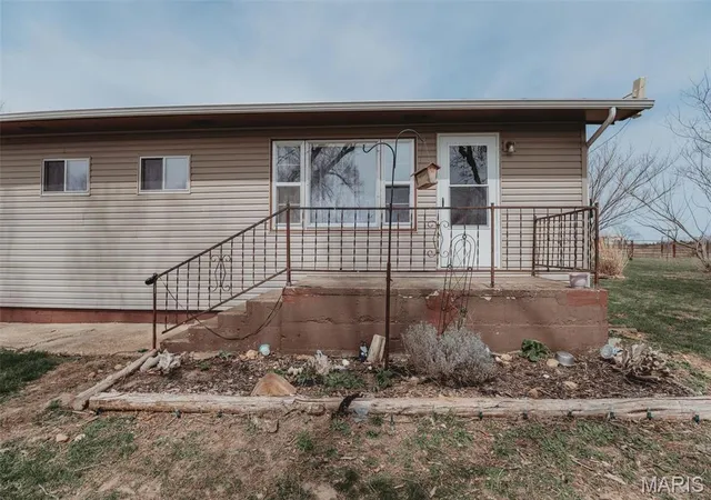 Photo 2 of Single Family Residence at 9073 W Red Oak Rd, Rosebud, MO 63091 | MLS# MIS25017459 |  | Sold on 2025-07-21