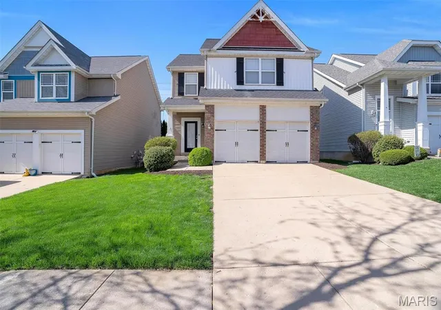 Villa at 413 Parkgate Dr, Lake Saint Louis, MO 63367 | MLS# MIS25017603 | | Sold on 2025-05-12