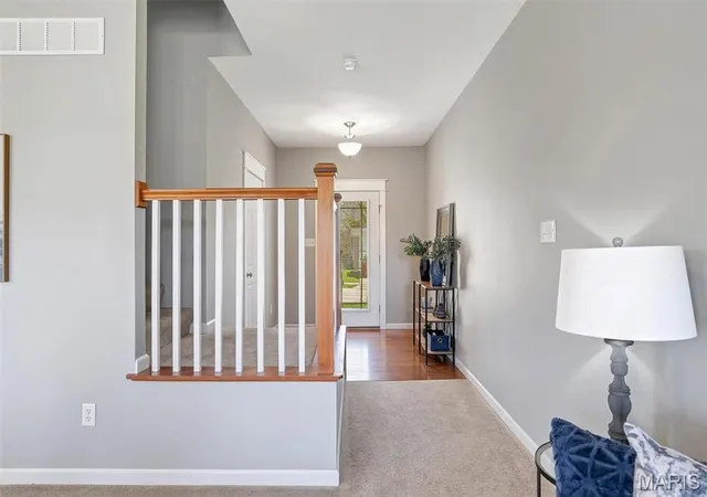 Photo 4 of Villa at 413 Parkgate Dr, Lake Saint Louis, MO 63367 | MLS# MIS25017603 | | Sold on 2025-05-12