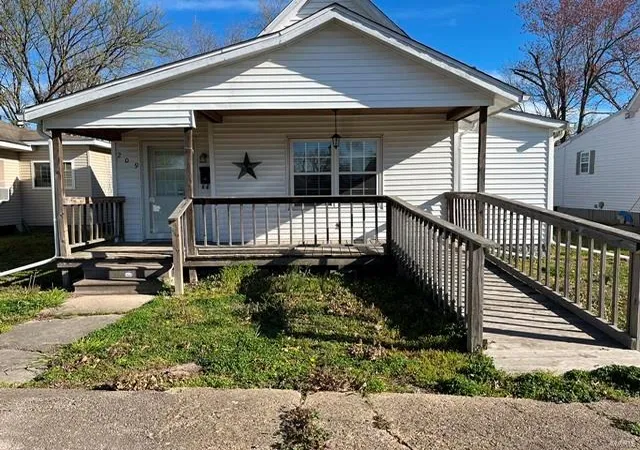 Photo 1 of Single Family Residence at 209 E Castor St, Dexter, MO 63841 | MLS# MIS25017701 |  | Sold on 2025-04-22
