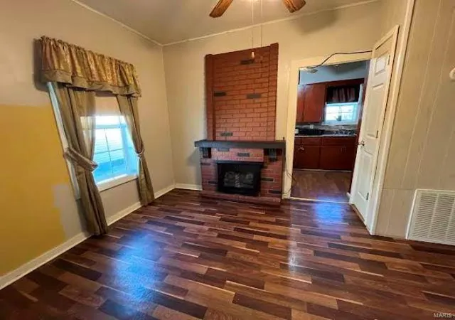 Photo 3 of Single Family Residence at 209 E Castor St, Dexter, MO 63841 | MLS# MIS25017701 |  | Sold on 2025-04-22