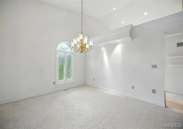 Photo 2 of Villa at 8009 Mastis Ct, Saint Louis, MO 63123 | MLS# MIS25017795 | | Sold on 2025-04-30