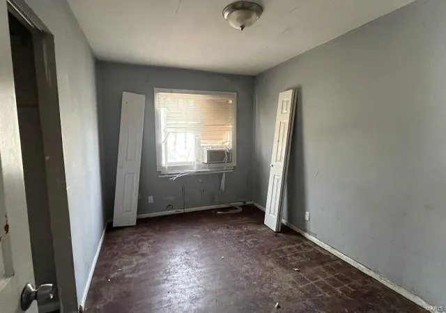 Photo 3 of Single Family Residence at 5319 Elsie Ave, Saint Louis, MO 63135 | MLS# MIS25017800 |  | Sold on 2025-04-10