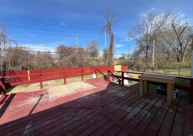 Photo 2 of Single Family Residence at 603 Majesty Ct, Saint Louis, MO 63125 | MLS# MIS25017836 | | Sold on 2025-04-25