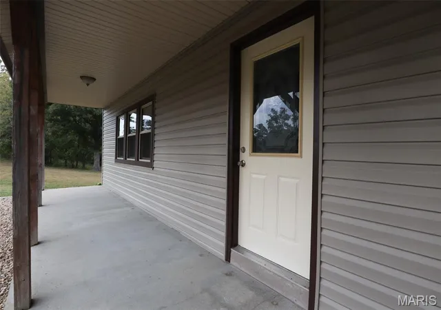 Photo 5 of Single Family Residence at 37132 State Hwy Hh, Patton, MO 63662 | MLS# MIS25018023 |  | Sold on 2025-12-05