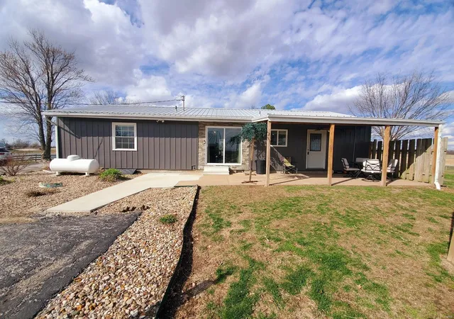 Photo 4 of Single Family Residence at 26119 State Hwy 6, Maywood, MO 63454 | MLS# MIS25018146 |  | Sold on 2025-05-01