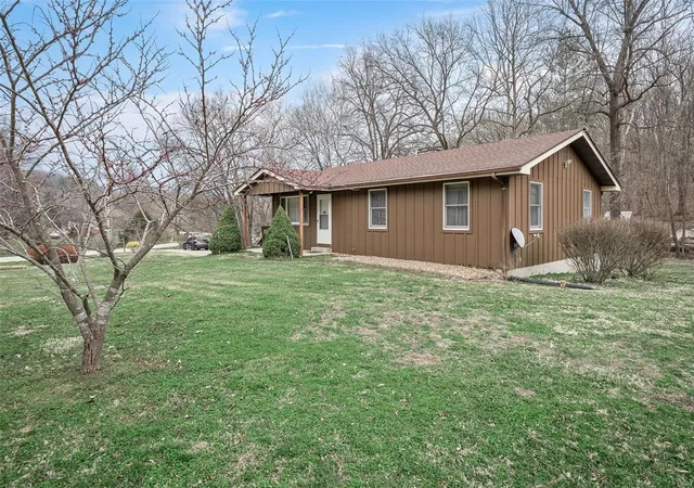 Photo 3 of Single Family Residence at 2337 Boy Scout Rd, Hermann, MO 65041 | MLS# MIS25018264 | | Sold on 2025-05-08