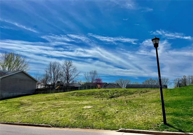 Photo 2 of Land at 420 Vine St, New Haven, MO 63068 | MLS# MIS25018289 | | Sold on 2025-08-05