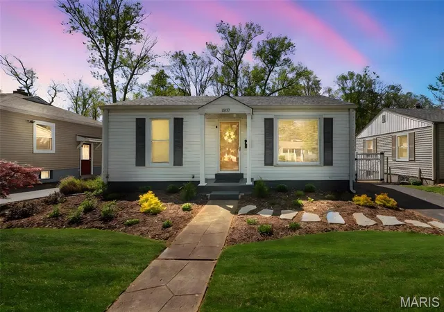 Photo 2 of Single Family Residence at 1237 Avery Ct, Saint Louis, MO 63122 | MLS# MIS25018347 | | Sold on 2025-05-15