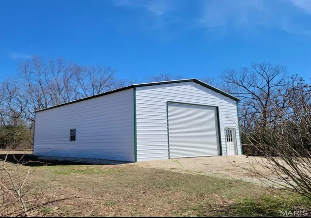 Photo 3 of Single Family Residence at 8336 Cedar Fork Rd, New Haven, MO 63068 | MLS# MIS25018462 | | Sold on 2025-07-03