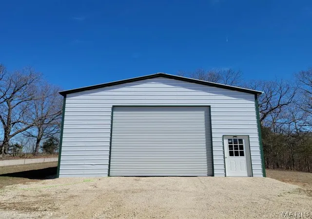 Photo 4 of Single Family Residence at 8336 Cedar Fork Rd, New Haven, MO 63068 | MLS# MIS25018462 | | Sold on 2025-07-03