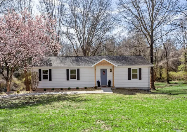 Photo 3 of Single Family Residence at 1300 Hudson Rd, Saint Louis, MO 63135 | MLS# MIS25018534 |  | Sold on 2025-06-12