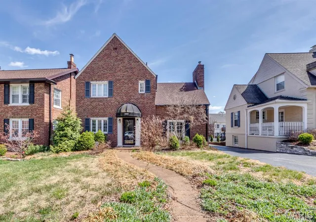 Photo 1 of Single Family Residence at 530 Donne Ave, Saint Louis, MO 63130 | MLS# MIS25018632 | | Sold on 2025-06-23