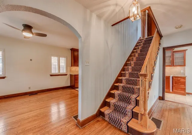 Photo 4 of Single Family Residence at 530 Donne Ave, Saint Louis, MO 63130 | MLS# MIS25018632 | | Sold on 2025-06-23