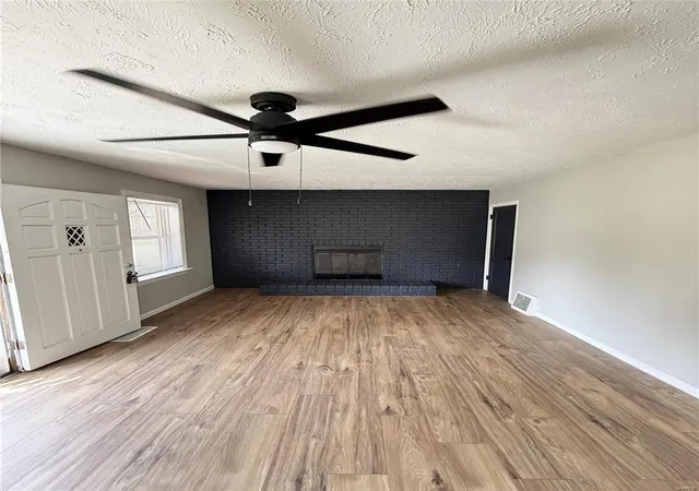 Photo 4 of Single Family Residence at 3700 Ashby Rd, Saint Ann, MO 63074 | MLS# MIS25018702 | | Sold on 2025-04-25