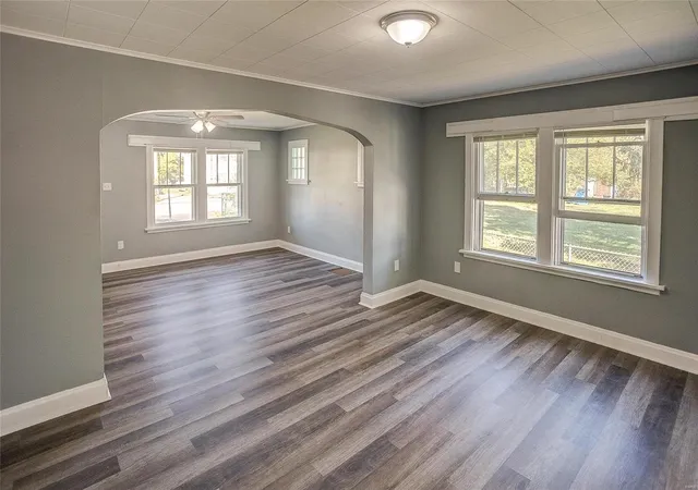Photo 3 of Single Family Residence at 10516 Wurdack Ave, Saint Louis, MO 63114 | MLS# MIS25018934 | | Sold on 2025-05-12