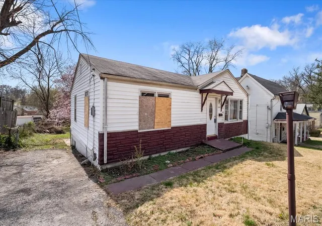 Photo 1 of Single Family Residence at 2508 Ada Ave, Saint Louis, MO 63136 | MLS# MIS25018935 | | Sold on 2025-06-30