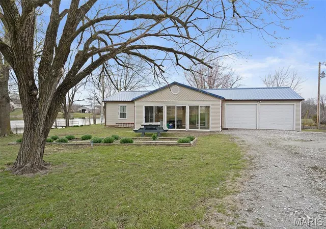 Photo 4 of Single Family Residence at 23425 N Everett Carr Rd, Clark, MO 65243 | MLS# MIS25019006 |  | Sold on 2025-07-03