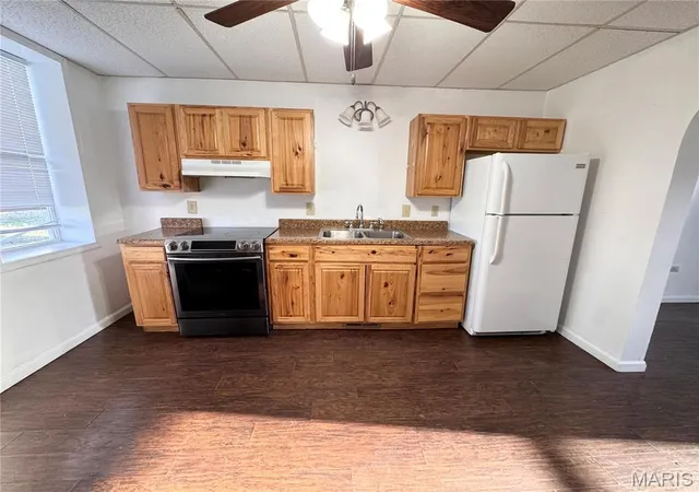 Photo 3 of Single Family Residence at 1001 S Central Ave, Vandalia, MO 63382 | MLS# MIS25019159 | | Sold on 2025-08-22