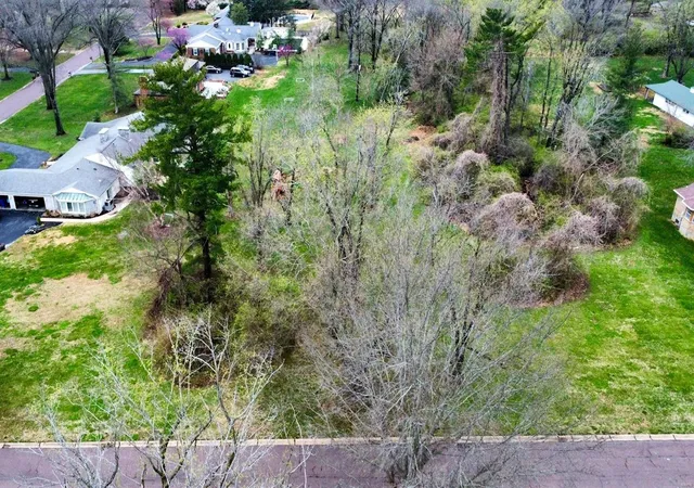 Photo 2 of Land at 9845 Bridle Trail Ln, Saint Louis, MO 63128 | MLS# MIS25019178 | | Sold on 2025-04-25