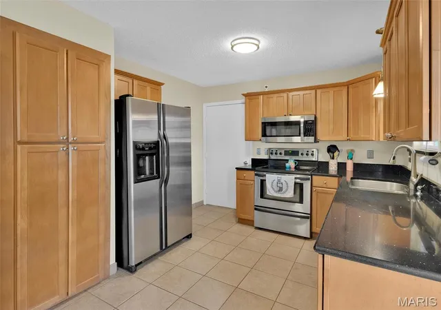 Photo 4 of Single Family Residence at 7 Buckeye Pl Ct, Saint Peters, MO 63376 | MLS# MIS25019292 | | Sold on 2025-05-19