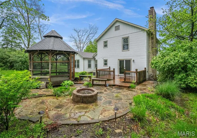 Photo 1 of Single Family Residence at 5 Picardy Dr, Lake Saint Louis, MO 63367 | MLS# MIS25019332 |  | Sold on 2025-06-25