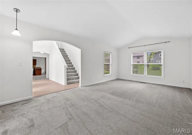 Photo 4 of Single Family Residence at 5 Picardy Dr, Lake Saint Louis, MO 63367 | MLS# MIS25019332 |  | Sold on 2025-06-25